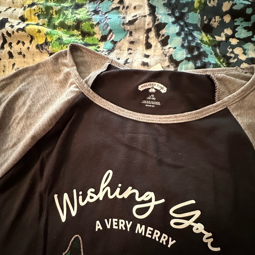 NWT Christmas T-shirt Size 12/14 Large made by Holiday Time - Picture 5 of 5